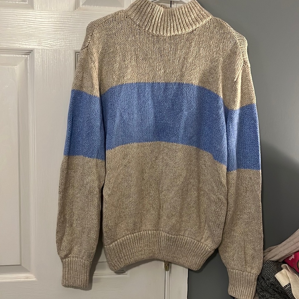 Cream and blue aerie super soft and cozy sweater.